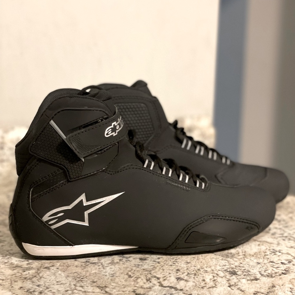8.5 Women’s Black Apline Motorcycle Boots
